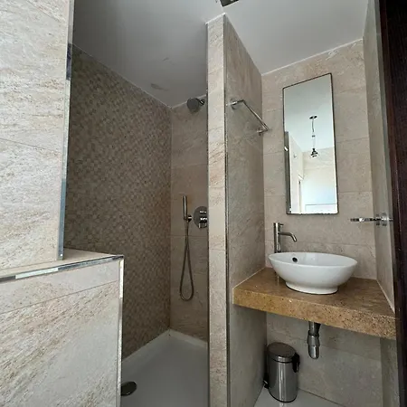 Giuliani Seafront 13 *