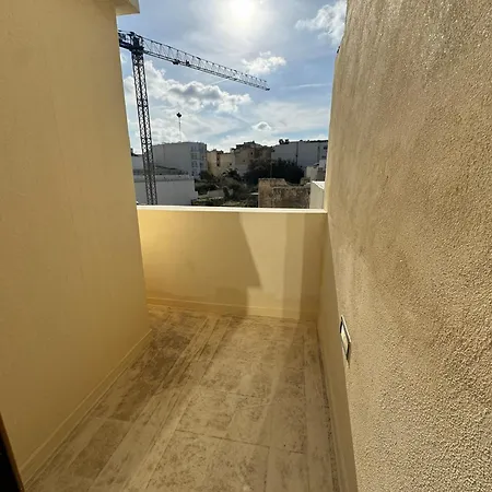 Giuliani Seafront 13