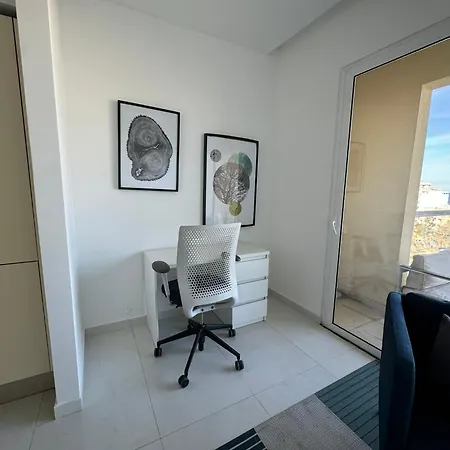 Giuliani Seafront 13 Appartement *