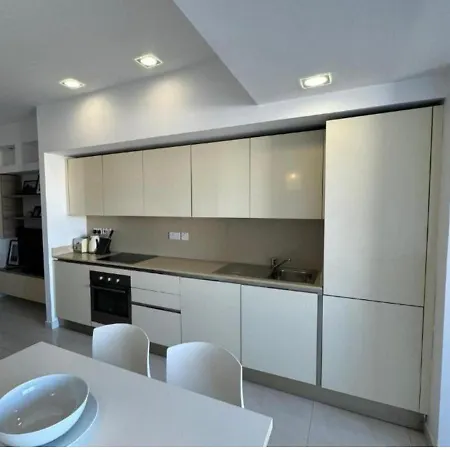 Lejlighed Giuliani Seafront 13 Saint Julian's