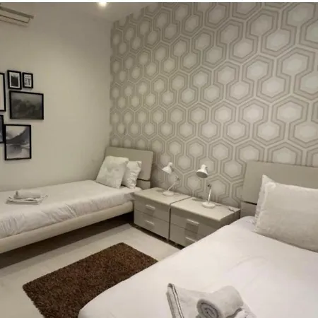 Giuliani Seafront 13 Lejlighed *