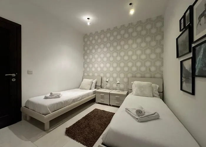 Appartement Giuliani Seafront 13 San Ġiljan