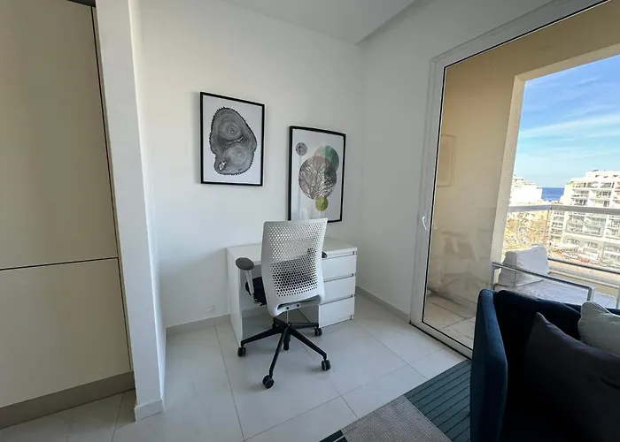 Giuliani Seafront 13 아파트 *