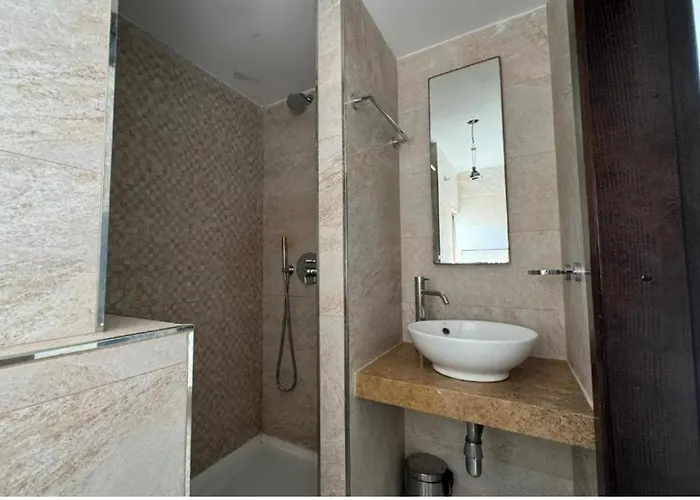 Giuliani Seafront 13